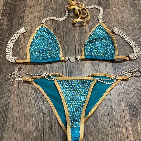 Competition Bikini Suit Bodybuilding Gold Encrusted Rhinestone Blue Muscle Fit S - Picture 9 of 17